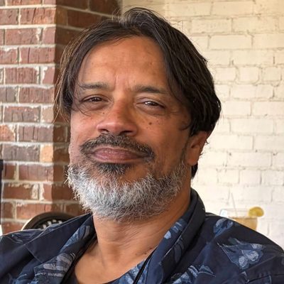 headshot of arjendu