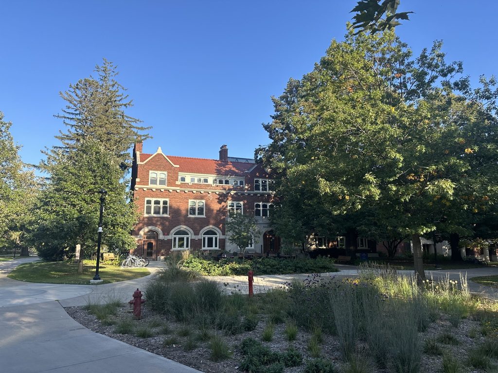 Picture of Hasenstab Hall, where the political science department is.