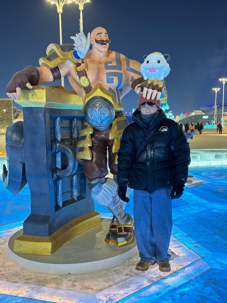 Nick and a statue