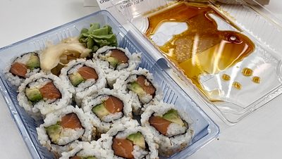 Salmon Avocado Sushi Roll