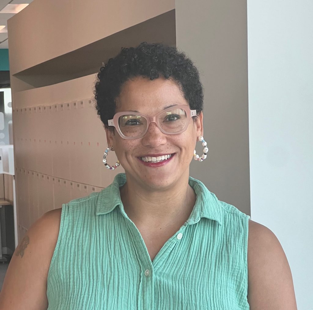Busola Akinwale '98