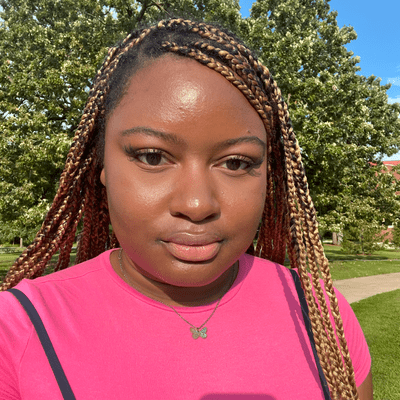 Photo of Adina Holloway