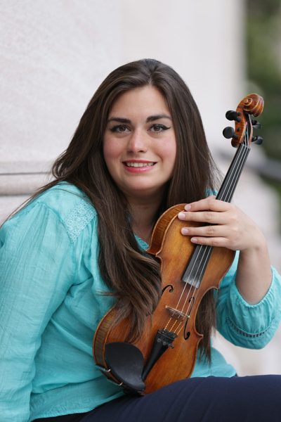 Mariela Shaker headshot