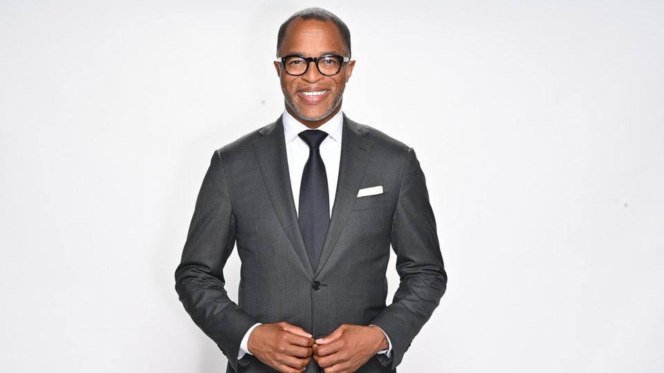 Jonathan Capehart in a suit.