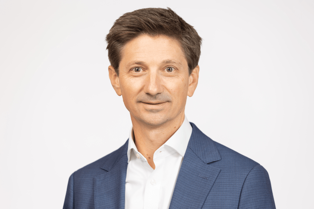 Headshot of Gregg Colburn.