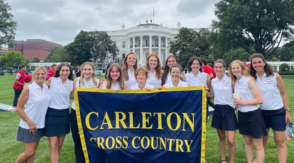 Women’s cross country team visits White House for NCAA College