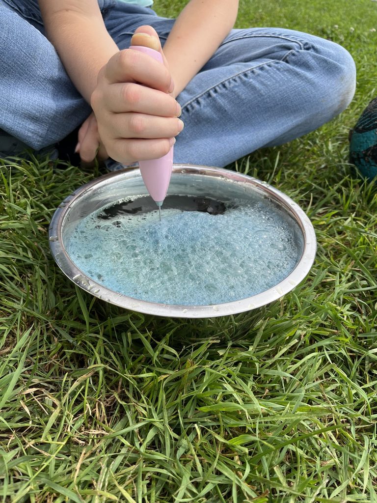 Bowl with blue fibers