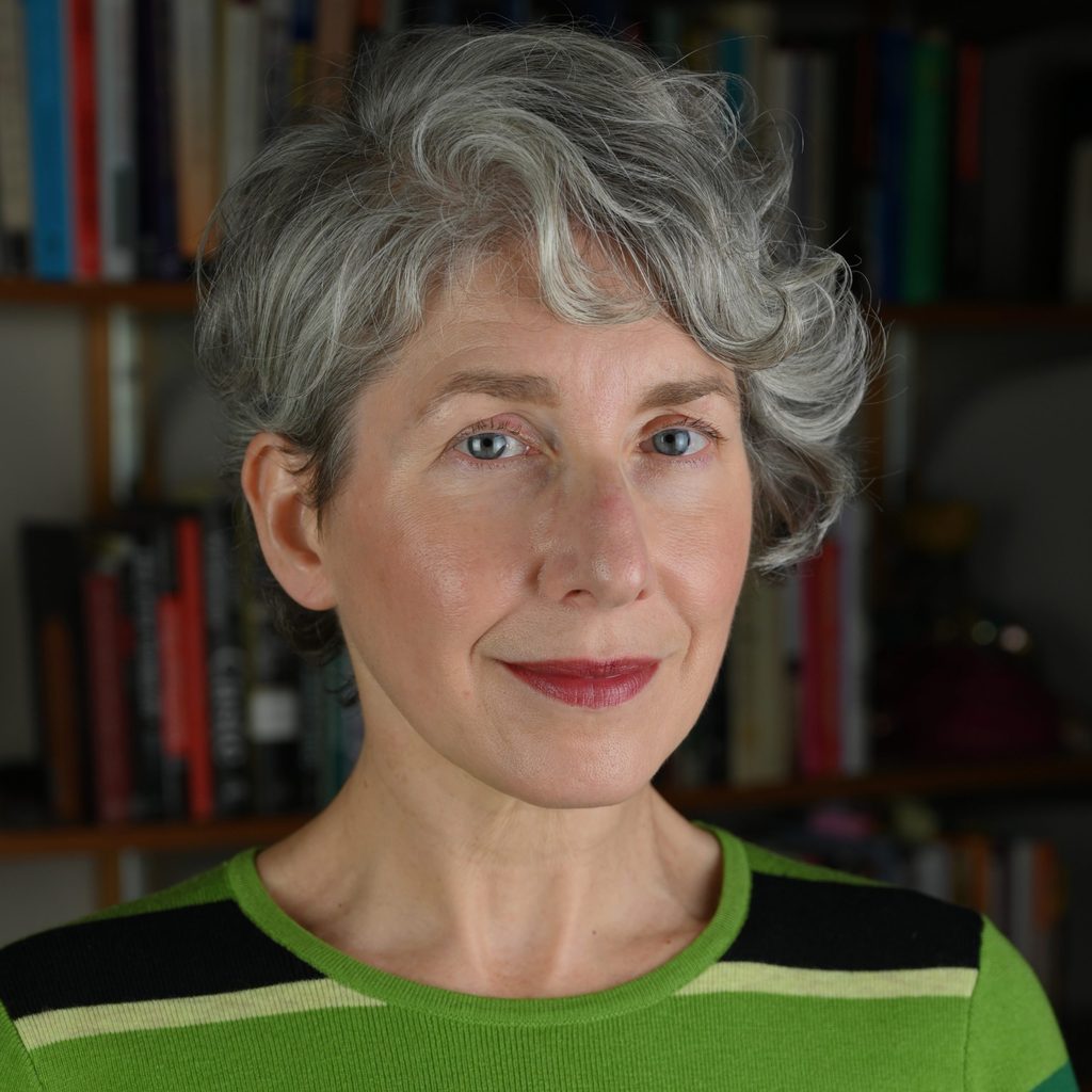 Headshot of Annette Nierobisz.