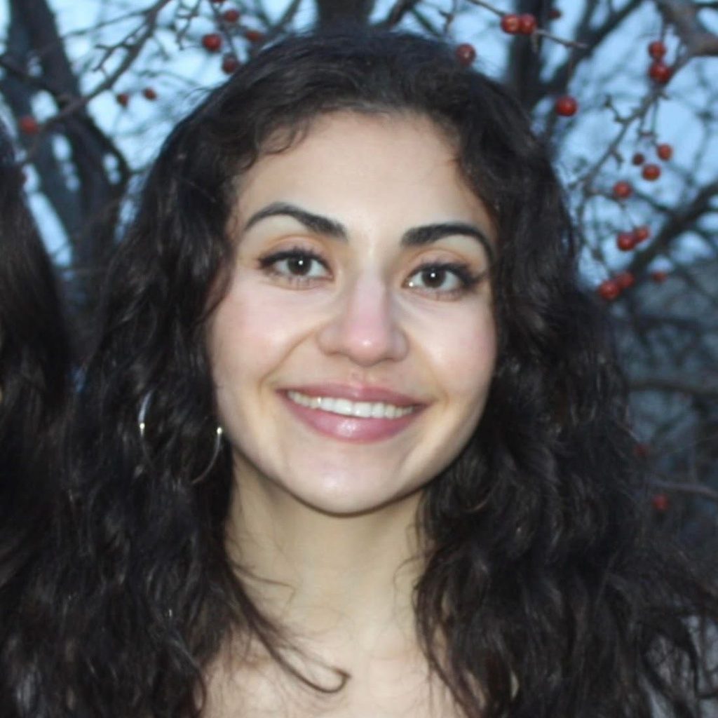 Headshot of Eliana Simon.