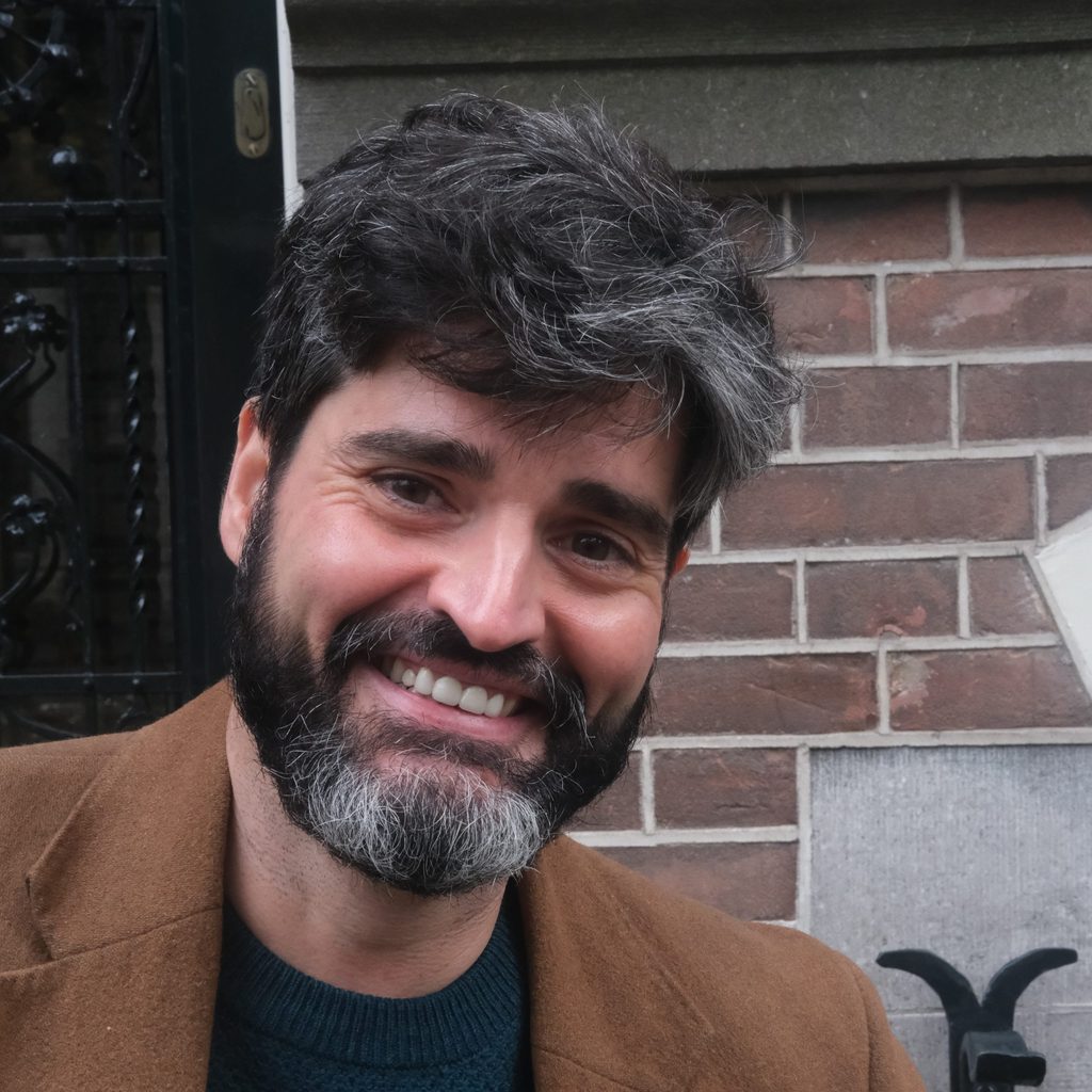 Alvaro Lopez headshot