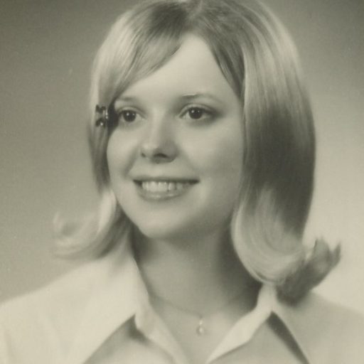 Archival photo of Charnan Simon (1974)