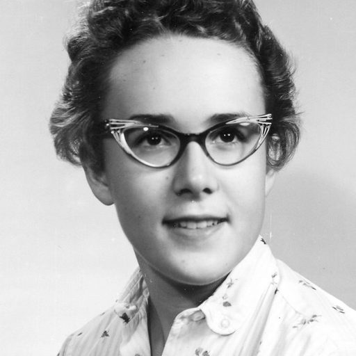 Archival photo of Linda O'Brien (1964)