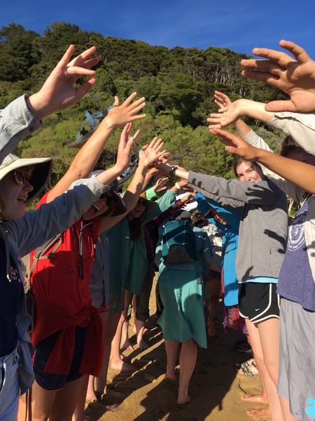 A spontaneous celebration tunnel after the water taxi to Onetahuti beach (Abel Tasman) - Winter 2017