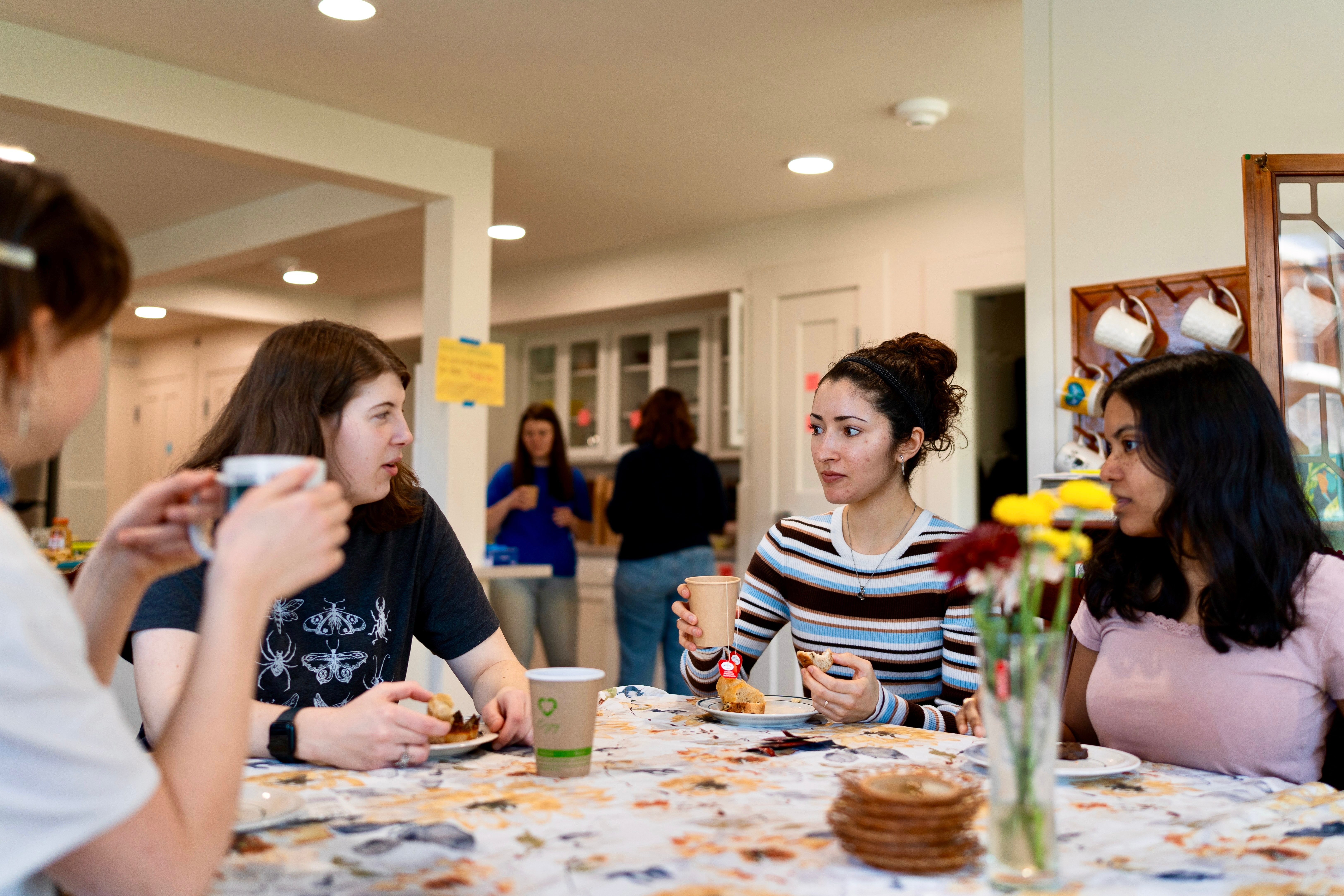 Students enjoying brunch at Dacie Moses House