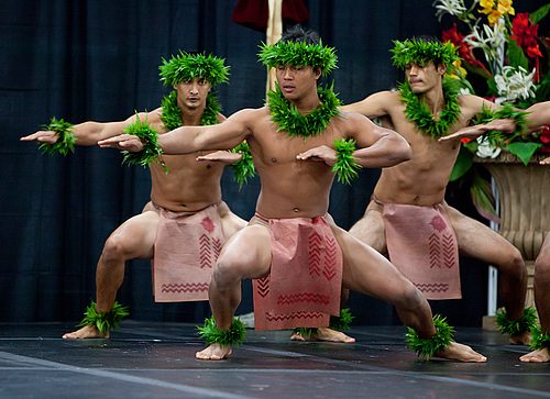 Hawaiian Dance Troop Halau Kiawekupono O Ka Ua