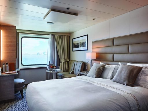 Exploris One, Cabin
