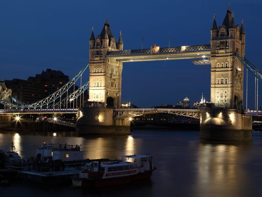 london bridge at night