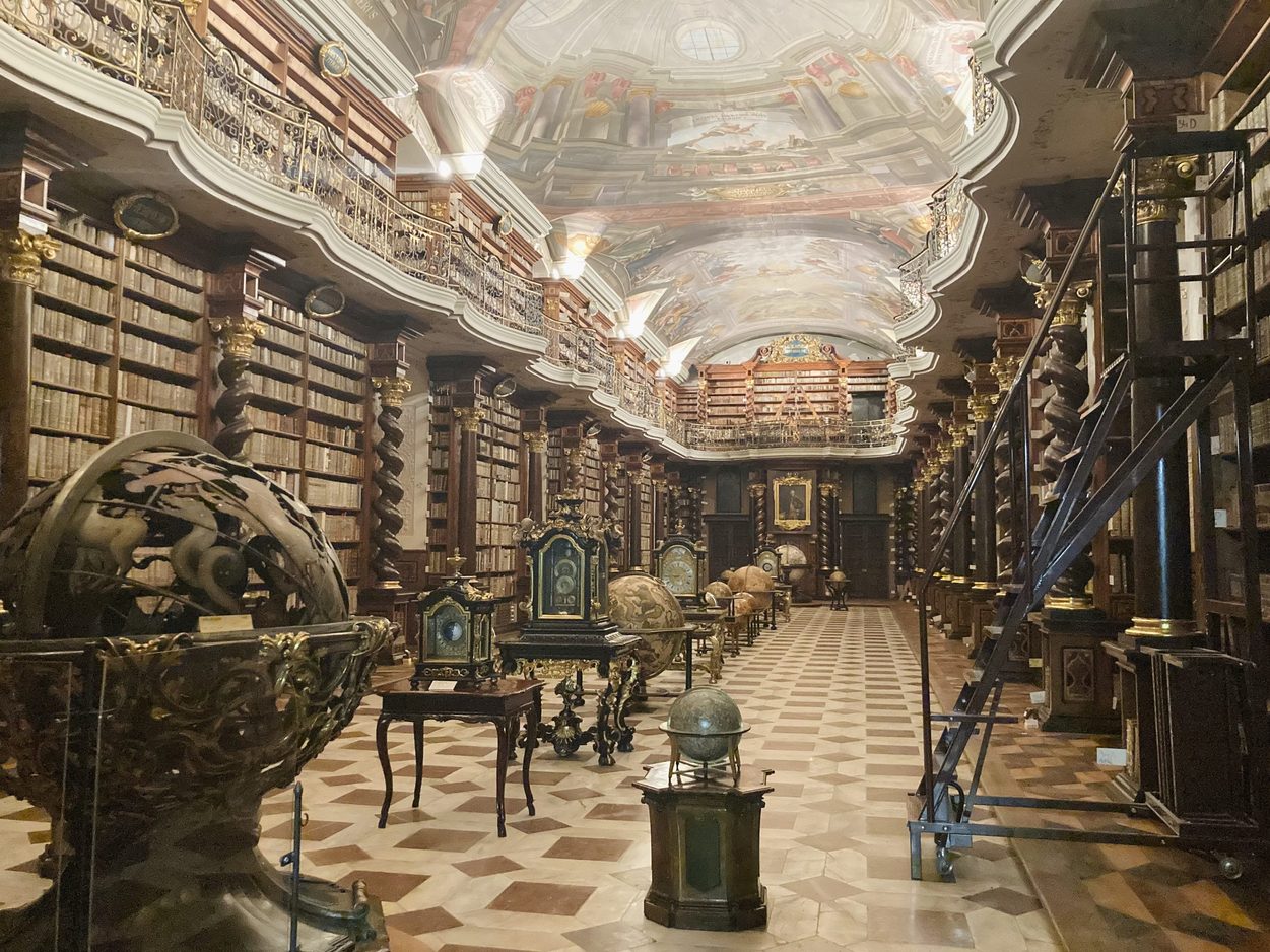 baroque library