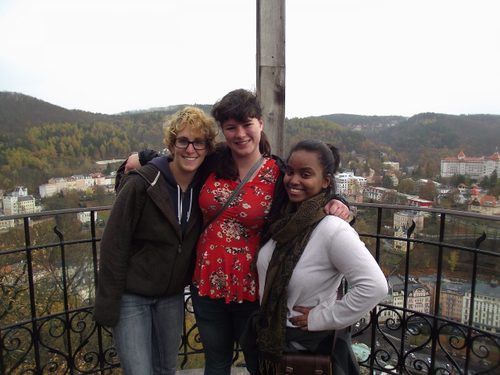 Bettina, Kelsey, and Elsa in KV