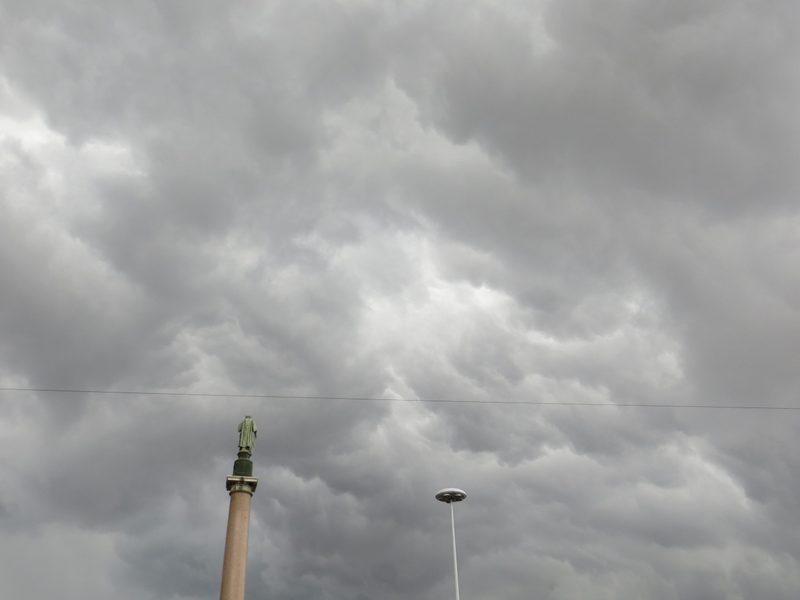 Quando il cielo s'oscura sopra San Lorenzo