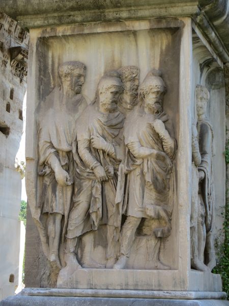 Rome Arch, Parthian Captives