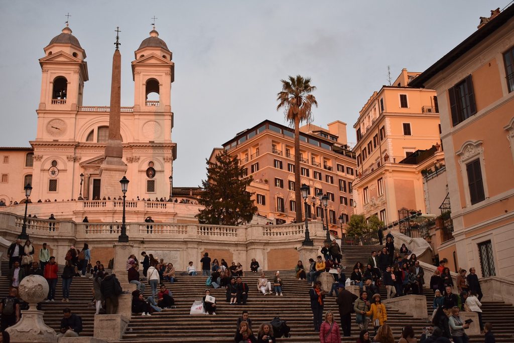 History, Religion, and Urban Change in Medieval and Renaissance Rome