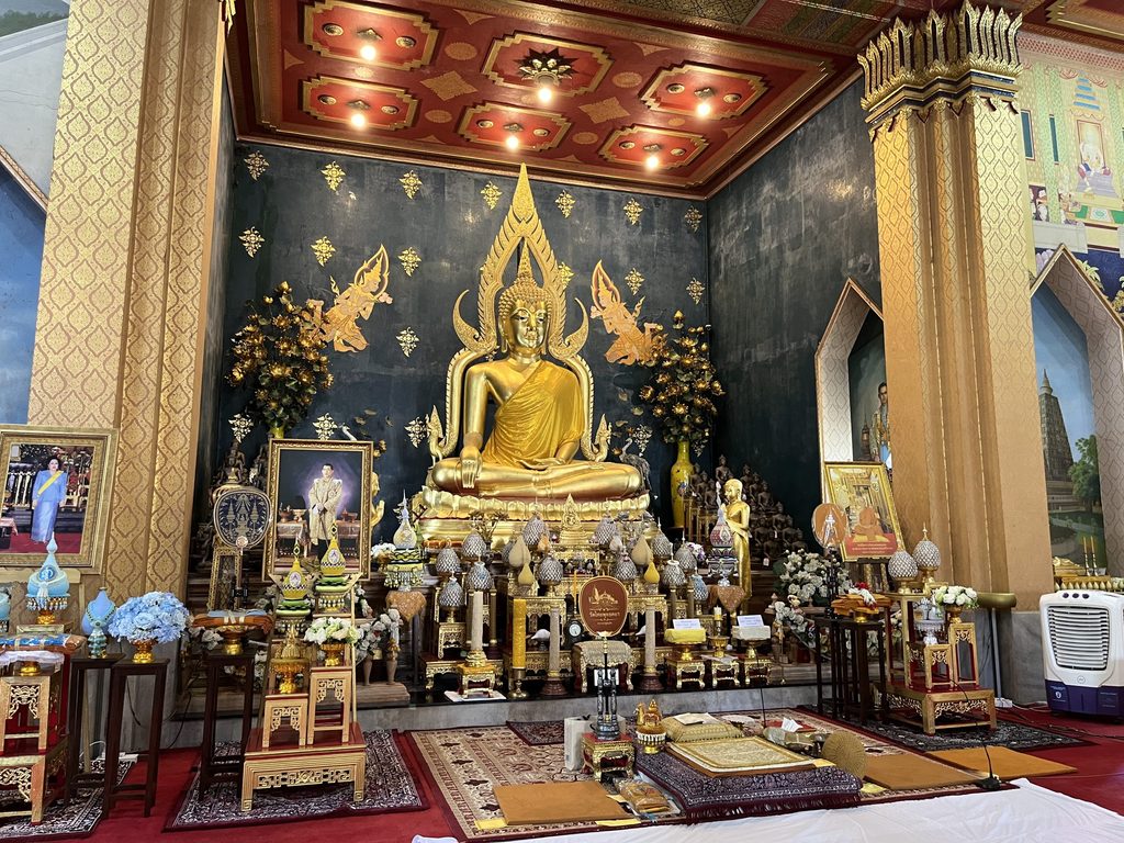 Inside tempel at wat thai