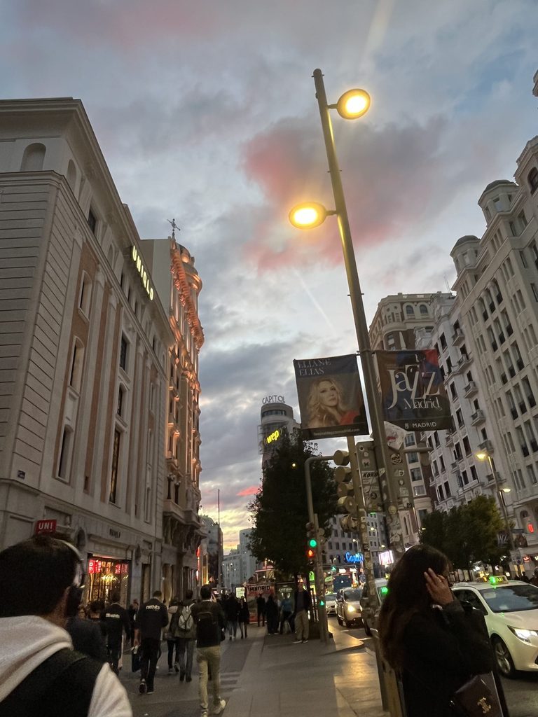 Gran Vía at sunset