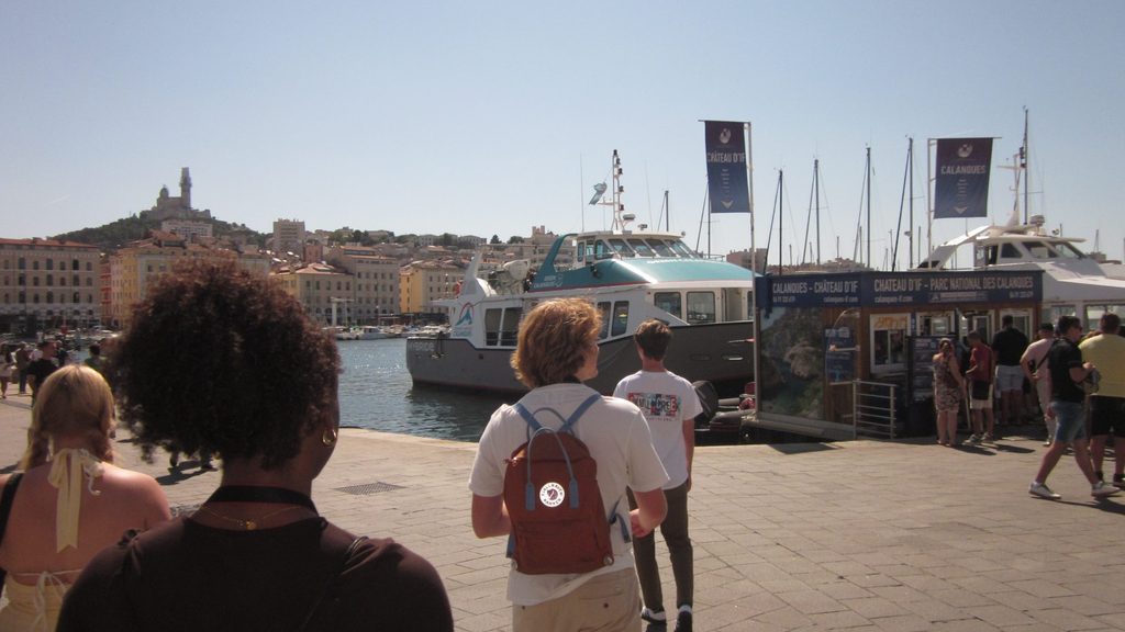 Stidemts explore Marseille