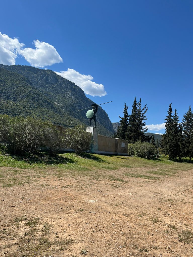 A commemorative statue for the Battle of Thermopylae.