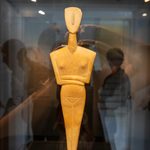 Crossed arm figure
