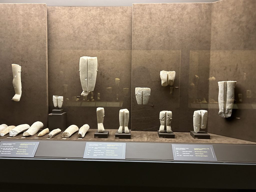remnants of figurines from Keros