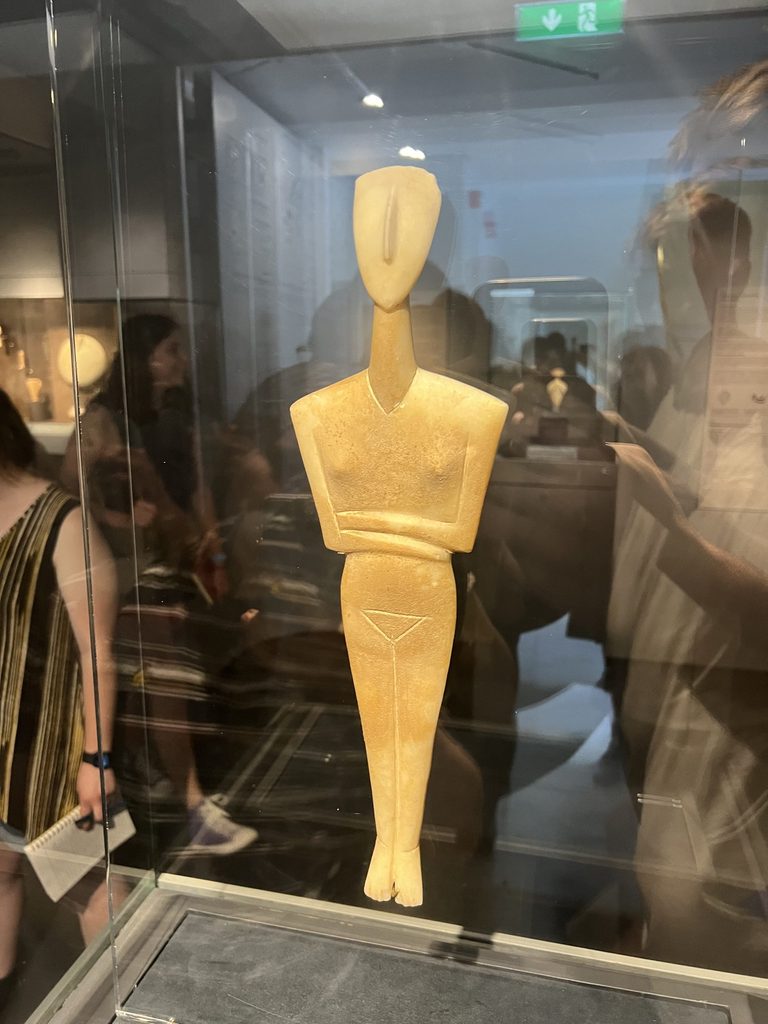 Thin Cycladic figurine