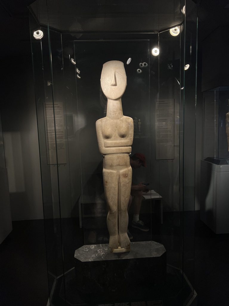 Cycladic figurine