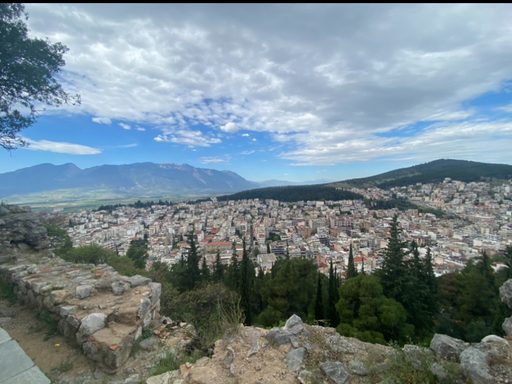 Lamia Castle Valley