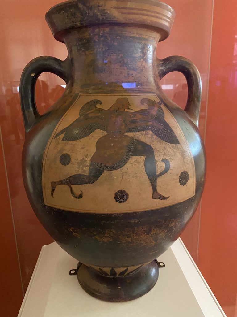 Week 8 Ruby Becker (Red and Black Figure Pottery) Greece at a Crossroads History, Landscape