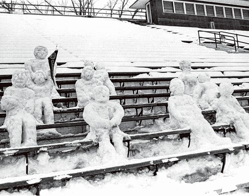 1978-79,-Snow-fans001_00003_7879_098_001.jpg
