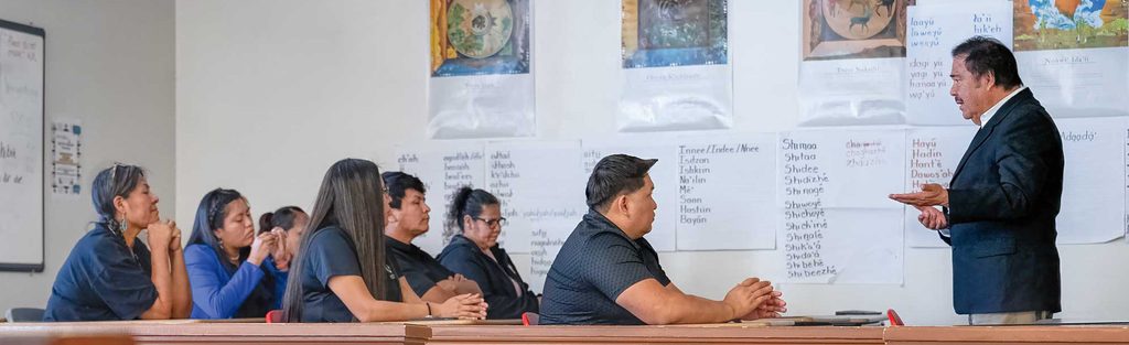 Martín Ahumada ’77 teaching a classroom of indigenous studnets