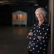 Artist Donna Dennis ’64