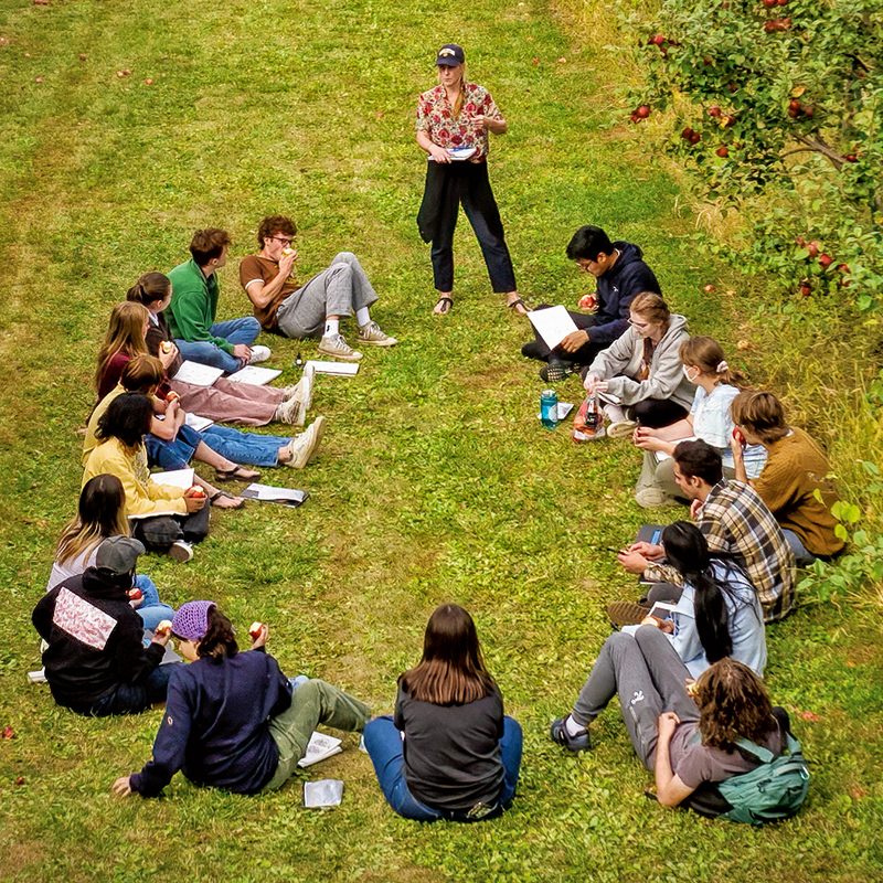 Field Drawing class with Eleanor Jensen ’01 at Fireside Orchard in Northfield