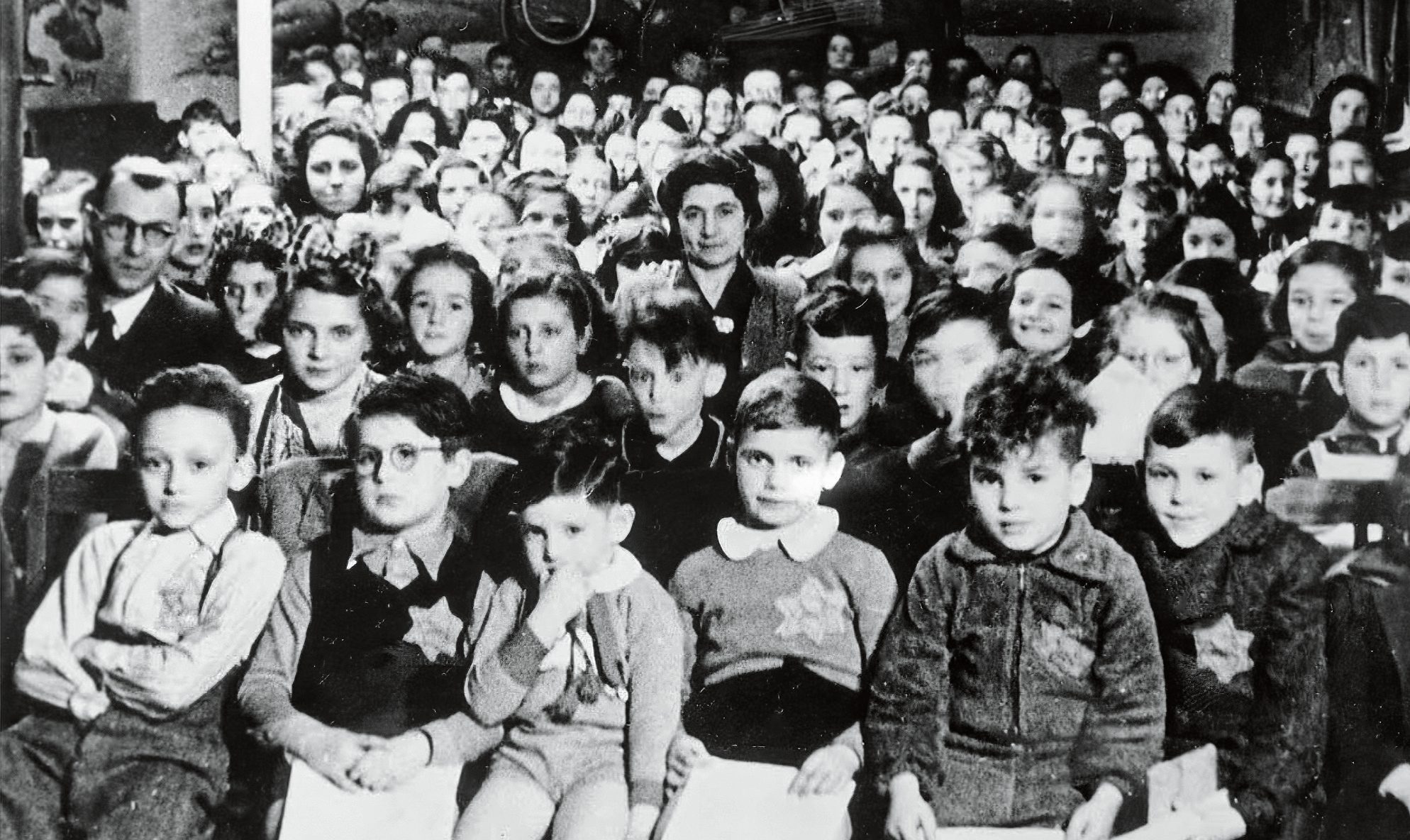 Fred Lessing and his classmates wearing the yellow star in 1942