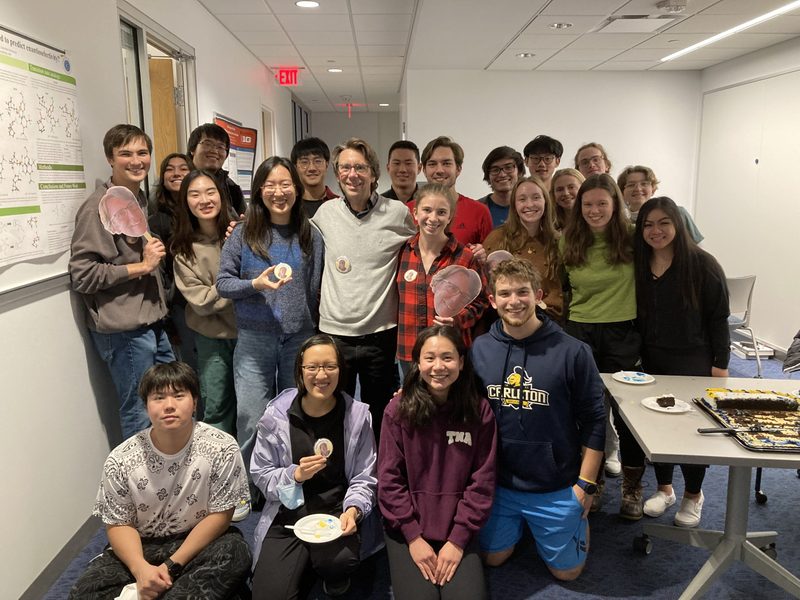 DaveAlbergDay_CakeWithStudents