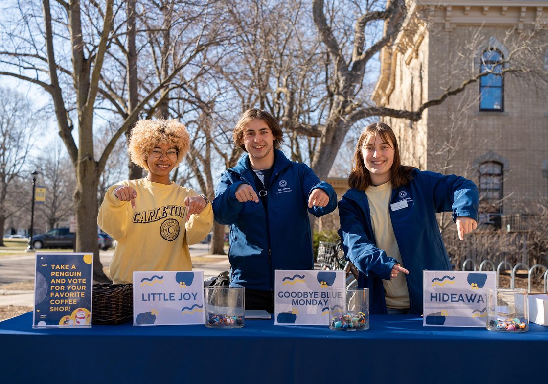 Carleton Student Ambassadors lead Campus Coffee with Carls