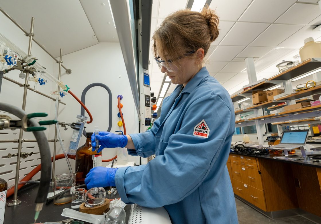 Meaghan syringes some solvent for her reaction