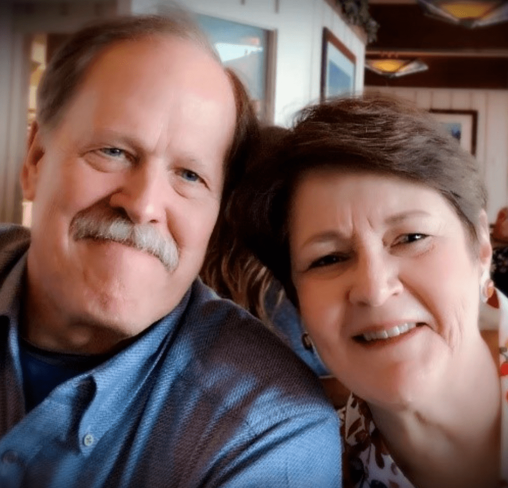 dan and mary lindahl peterson ’72