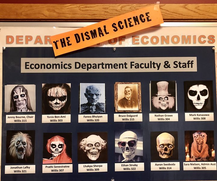 econ photo display 2022